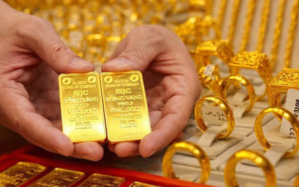 Sáng 17/3: Giá vàng chạm mức thấp nhất sau một tháng