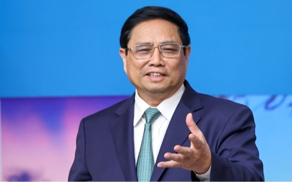 Thủ tướng: Xem xét bố trí ngân sách để bình ổn giá xăng dầu