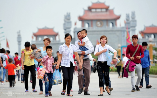 Lao động nghỉ phép, trường hoán đổi lịch học để nối dài kỳ nghỉ lễ 9 ngày