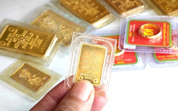 Giá vàng hôm nay 18/3/2026 rơi xuống dưới 5.000 USD, SJC và nhẫn 
