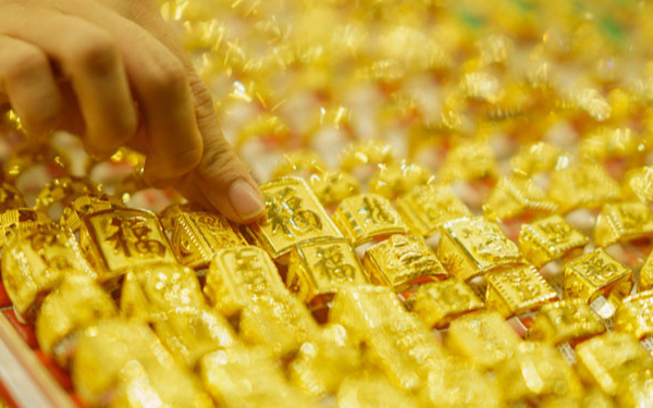 Giá vàng hôm nay, 18-3: Tiếp tục lao xuống