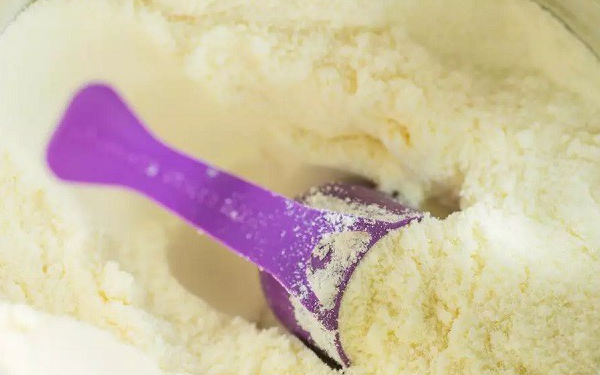 Tra cứu các loại sữa nghi nhiễm độc bị thu hồi tại Việt Nam và thế giới