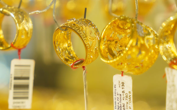 Giá vàng hôm nay 19/3/2026 rơi tự do, SJC và nhẫn áp lực giảm mạnh