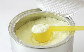 Bộ Y tế yêu cầu dừng bán 5 loại sữa nghi nhiễm độc tố