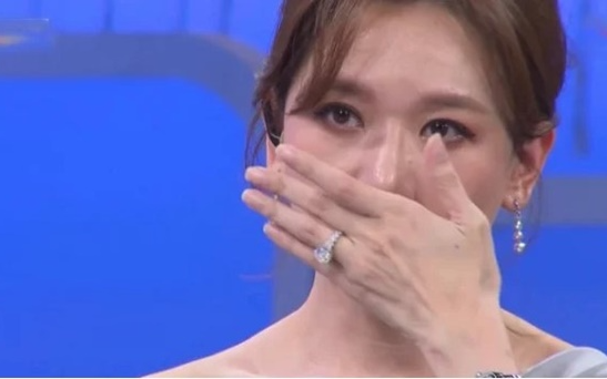 Quyết định dừng lại gây tiếc nuối của Hari Won