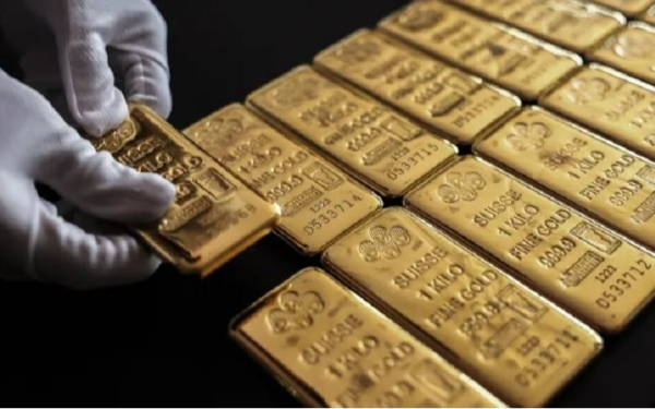 Hàng chục tấn vàng “rời kho” nhanh chóng giữa cơn bão, quỹ vàng lớn nhất thế giới còn nắm bao nhiêu?