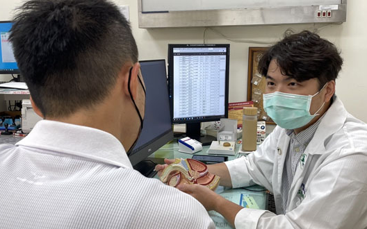 Người đàn ông 55 tuổi mắc tiểu đường ngày nào cũng ăn khoai lang, 5 tháng sau đi khám, bác sĩ vội hỏi: "Ông đã làm gì?"