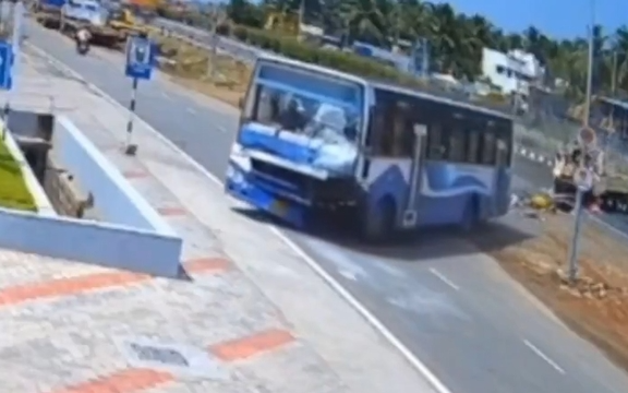 Xe buýt hỏng phanh gây tai nạn liên hoàn, 8 người tử vong thương tâm