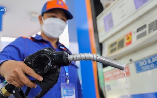 Giá xăng dầu ngày 22/3: Căng thẳng Trung Đông đẩy giá dầu thế giới lên cao, giá trong nước ra sao?