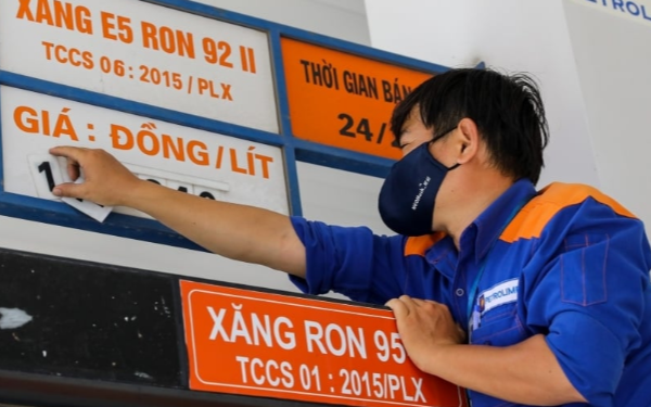 Giá xăng dầu hôm nay 23/3: Dầu thô hạ giá, lấy đà tăng khi Iran tuyên bố phá huỷ cơ sở năng lượng tại Trung Đông