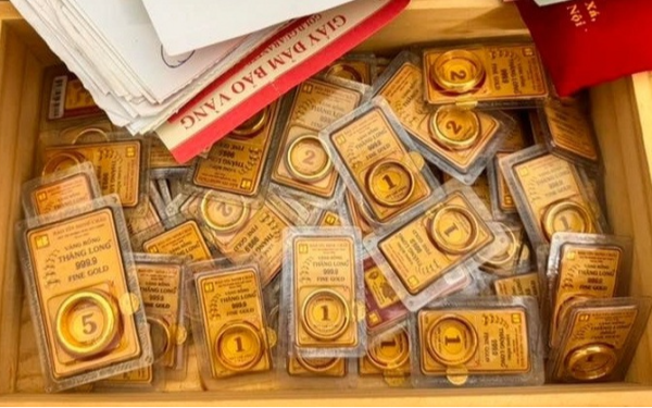 Ôm vàng đỉnh, nhà đầu tư lỗ gần 23 triệu đồng/lượng chỉ trong 3 tuần