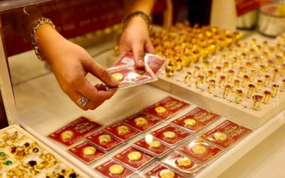 Giá vàng hôm nay (23/3): Kịch bản nào cho tuần mới?