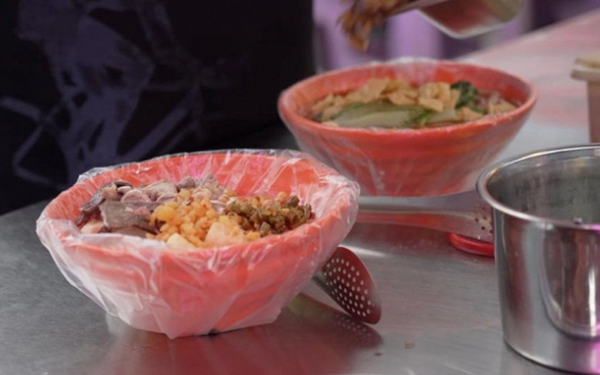 Nhiều người đang đựng thức ăn vào thứ chứa chất gây ung thư nhóm 1, tồn tại tới 92 năm vẫn chưa phân hủy hết