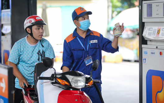 Giá xăng dầu hôm nay 24/3: Dầu thô rơi thẳng đứng, mất mốc 100 USD/thùng, giá xăng dầu trong nước hạ nhiệt