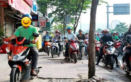 103 xe máy đi trên vỉa hè có biển số sau nhanh chóng nộp phạt nguội theo Nghị định 168