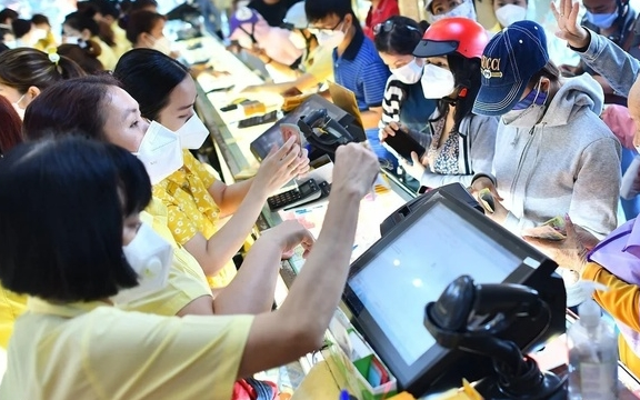 Vì sao giá vàng giảm cả chục triệu đồng/lượng sau vài ngày