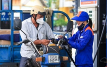 Giá xăng dầu tại Việt Nam thấp hơn so với Campuchia, Lào