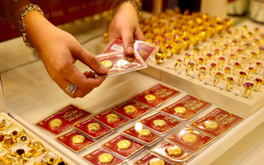 Vì sao giá vàng giảm cả chục triệu đồng/lượng sau vài ngày