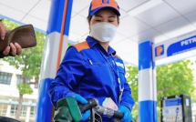 Giá xăng dầu hôm nay 26/3: Tiếp tục giảm mạnh dữ dội