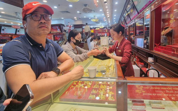 Giá vàng Bảo Tín Minh Châu neo cao nhất thị trường trước giờ mở cửa trở lại