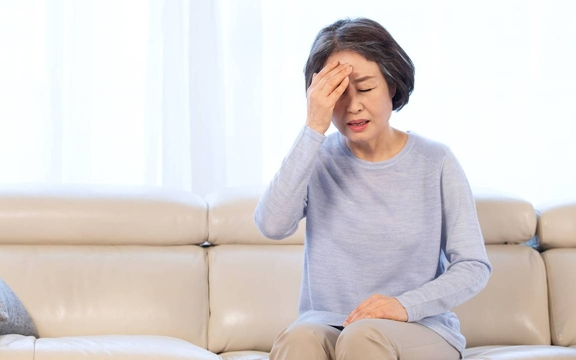 Người phụ nữ 6 tháng không ăn muối để kiểm soát huyết áp, bác sĩ nhìn kết quả khám, giật mình hỏi: “Chị đã làm gì?”