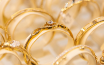 Giá vàng hôm nay 26/3: Tiếp tục hồi phục, lấy lại mốc 4.500 USD/ounce