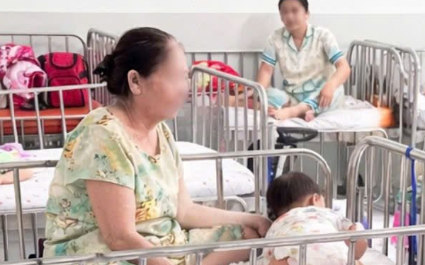 3 ca tử vong do tay chân miệng: Bác sĩ Bệnh viện Nhi đồng 1 ra cảnh báo