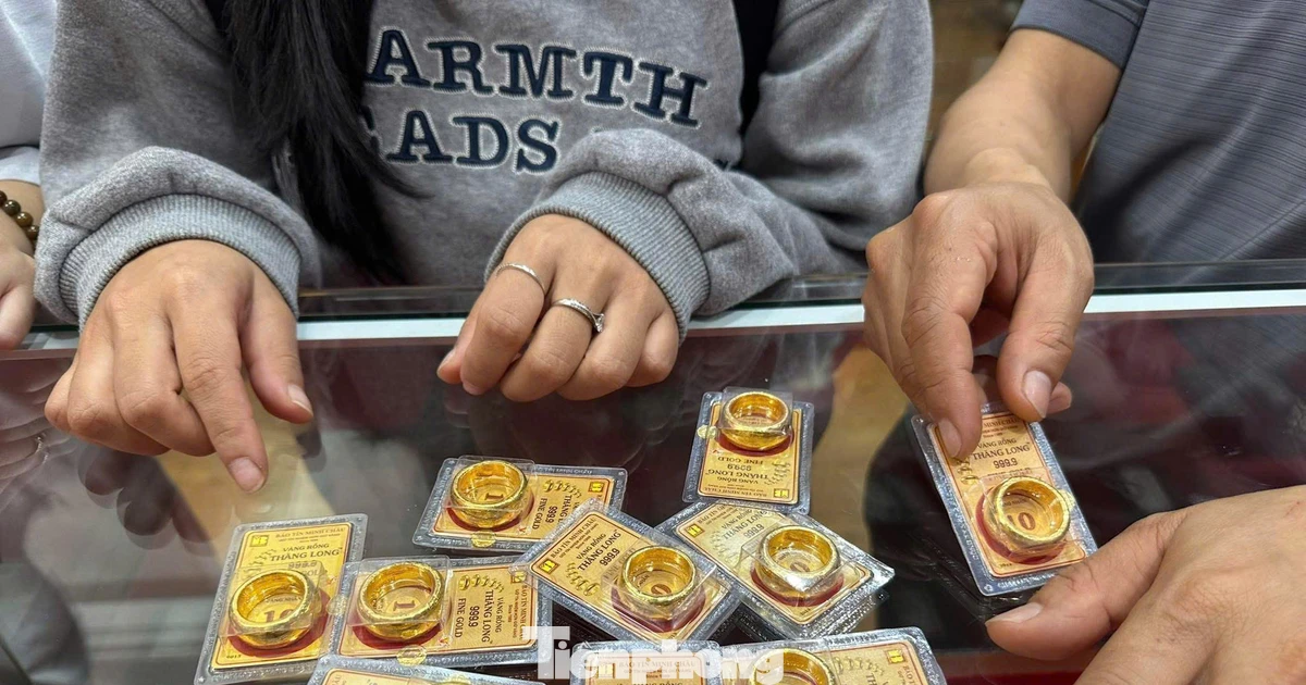 Giá vàng quay đầu giảm mạnh