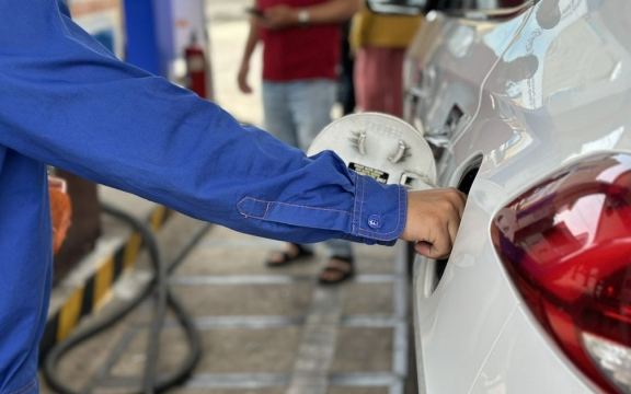 Giá xăng dầu hôm nay 26.3.2026: Thế giới giảm nhiệt, trong nước có thể giảm tiếp?