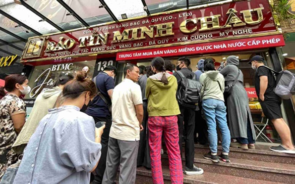 Bảo Tín Minh Châu ngày thứ 2 hoạt động trở lại, mua dưới 1 chỉ vàng mới có hàng giao ngay