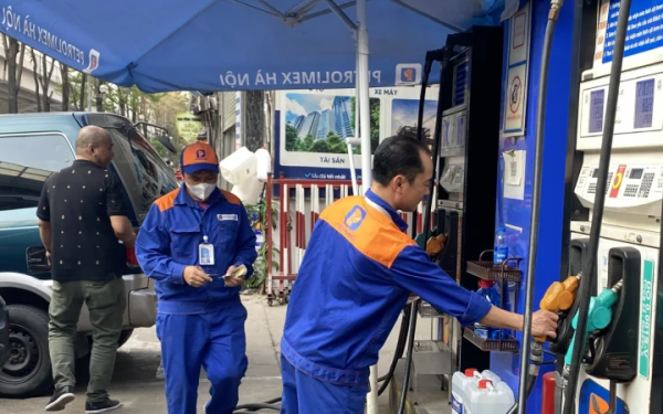 Giá xăng dầu hôm nay 27/3: Bất chấp thế giới leo thang, xăng dầu giảm rất mạnh