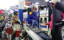 Giá xăng dầu Việt Nam rẻ nhất so với các nước lân cận