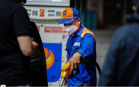 Hỏa tốc áp thuế 0% với xăng dầu, nhiên liệu bay