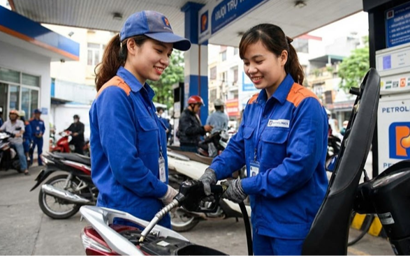 Chính phủ giảm thuế xăng dầu về 0%, chấp nhận hụt thu ngân sách 7.200 tỷ đồng/tháng để ổn định thị trường năng lượng