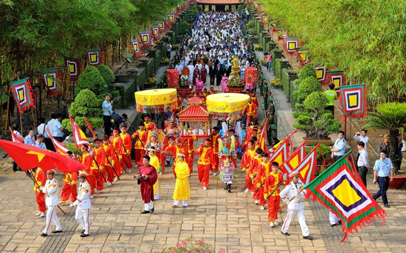 Giỗ Tổ Hùng Vương và 30/4 - 1/5 được nghỉ mấy ngày?