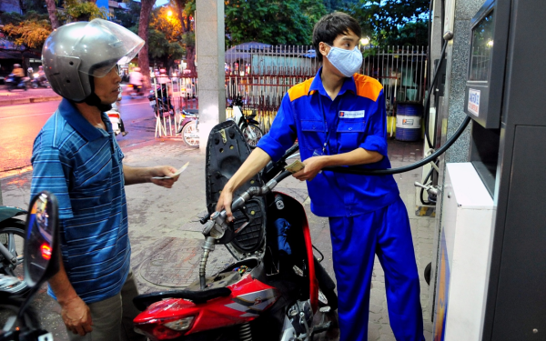 Chi tạm ứng 8.000 tỷ đồng cho Quỹ Bình ổn giá xăng dầu