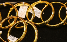 Giá vàng bật tăng trở lại, rủi ro vẫn còn nếu ‘pháo đài’ bị xuyên thủng