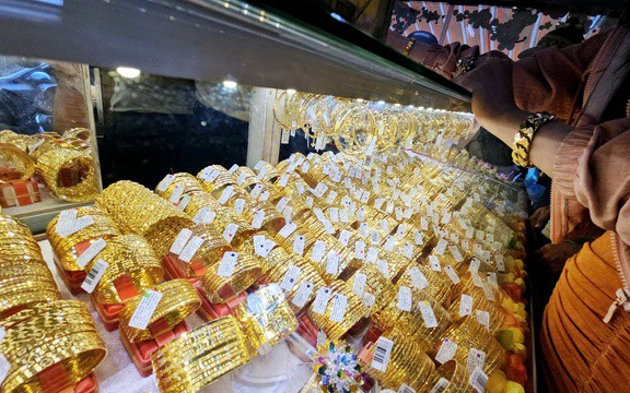 Giá vàng trong nước neo cao hơn thế giới gần 30 triệu một lượng