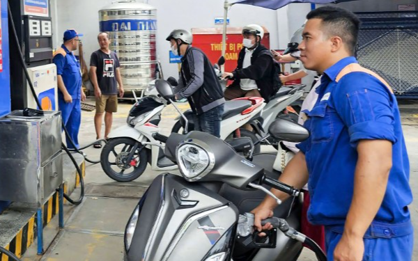 Giá xăng dầu hôm nay (31-3): Giá dầu thế giới tăng mạnh