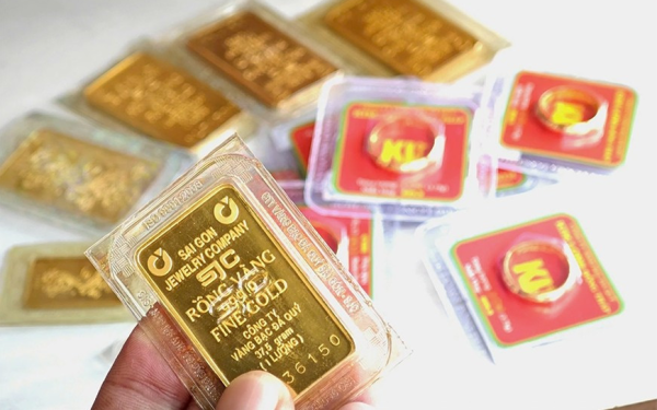 Giá vàng bật tăng mạnh