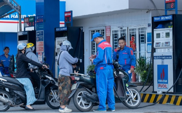 Từ tháng 4 bắt đầu đẩy mạnh bán xăng E10