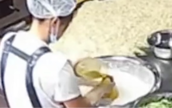 Vụ gần 300 trẻ ngộ độc vì cơm nhiễm chì gấp 400.000 lần, kiểm tra bếp ăn phát hiện kinh hoàng: Hiệu trường cùng 30 người bị điều tra