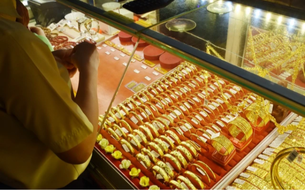 Giá vàng giảm mạnh