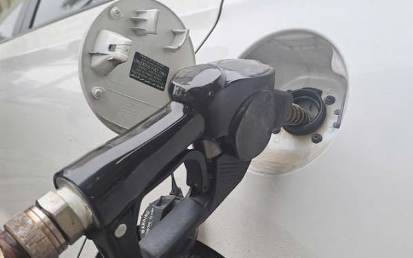 Giá xăng dầu hôm nay 3.4: Giá dầu thế giới tăng gần 12%