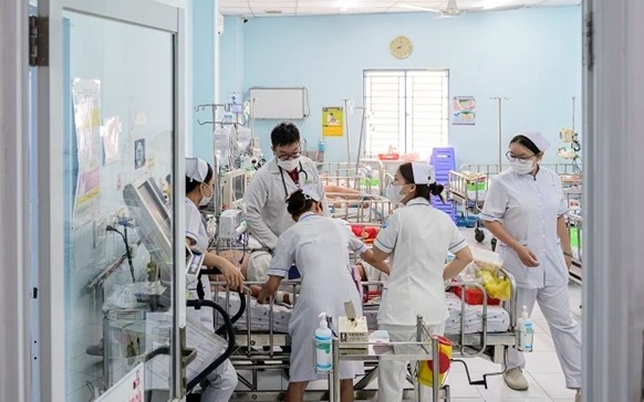 Số ca bệnh tăng 191%, TP.HCM cảnh báo virus EV71