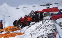 Hướng dẫn viên đầu độc hơn 4700 người leo núi Everest để dàn dựng cứu hộ giả