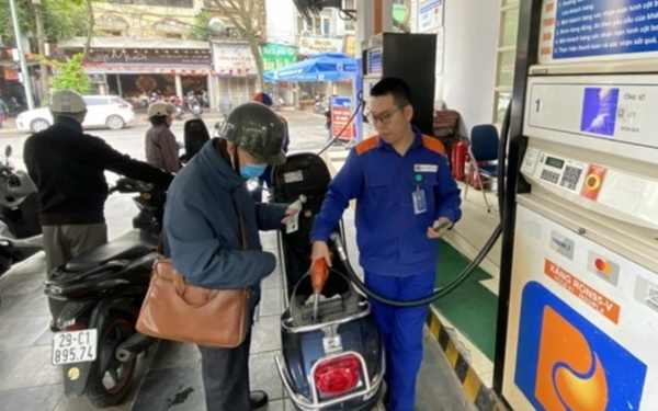 Giá xăng dầu tăng, có loại vượt 40.000 đồng/lít