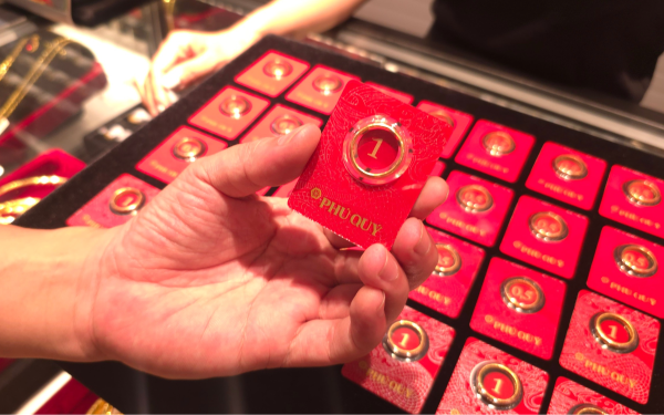 Bộ Tài chính nói nguyên nhân giá vàng trong nước ngược chiều thế giới