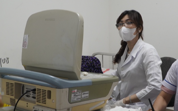 Đi khám vì đầy bụng, nữ sinh bàng hoàng nhận tin chỉ còn 1 tuần để sống