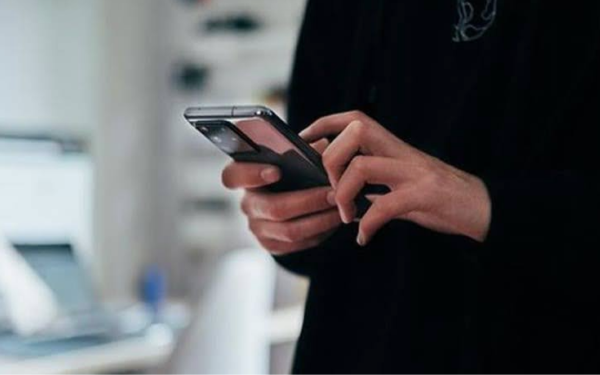 Không cuộc gọi, không thao tác, vẫn bị “bay” hơn 38 triệu vì điện thoại “đơ”: Cảnh báo chiêu lừa mới cực tinh vi mà nhiều người Việt hay chủ quan